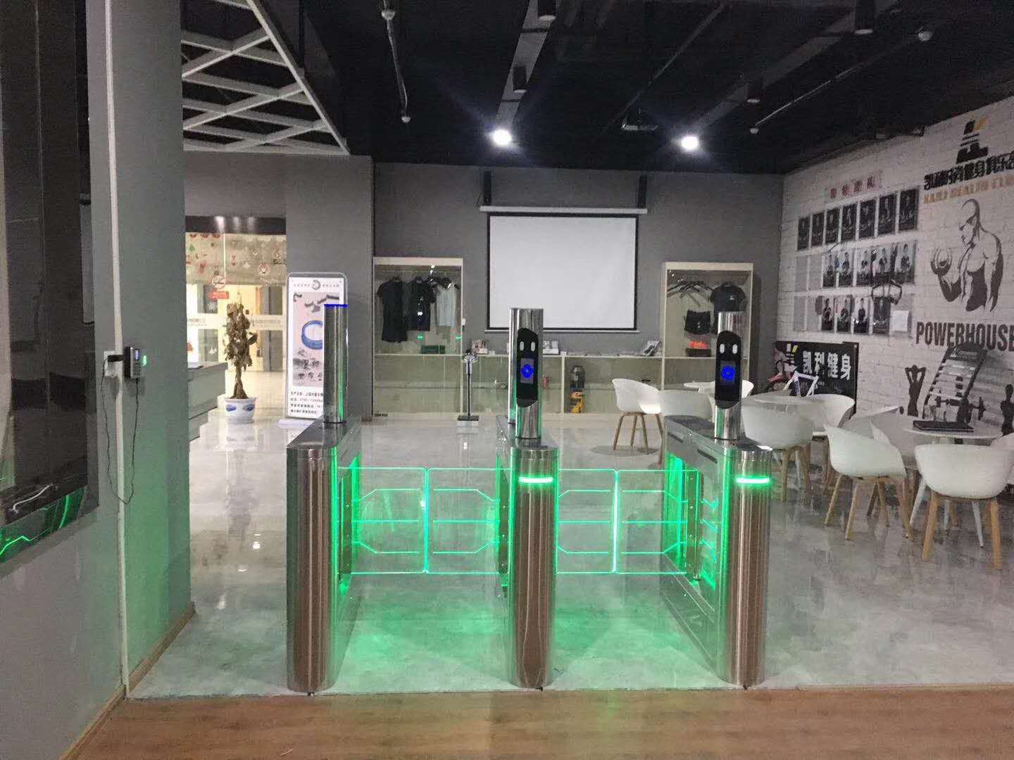 深圳凱利健身館人臉識(shí)別擺閘