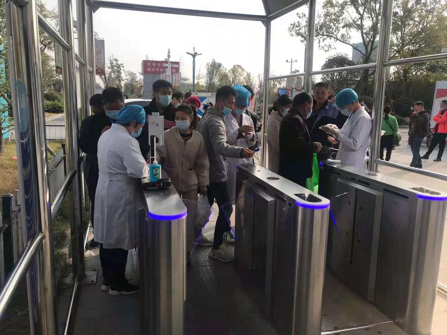 宿州市立醫(yī)院、泗縣人民醫(yī)院健康碼閘機應用案例